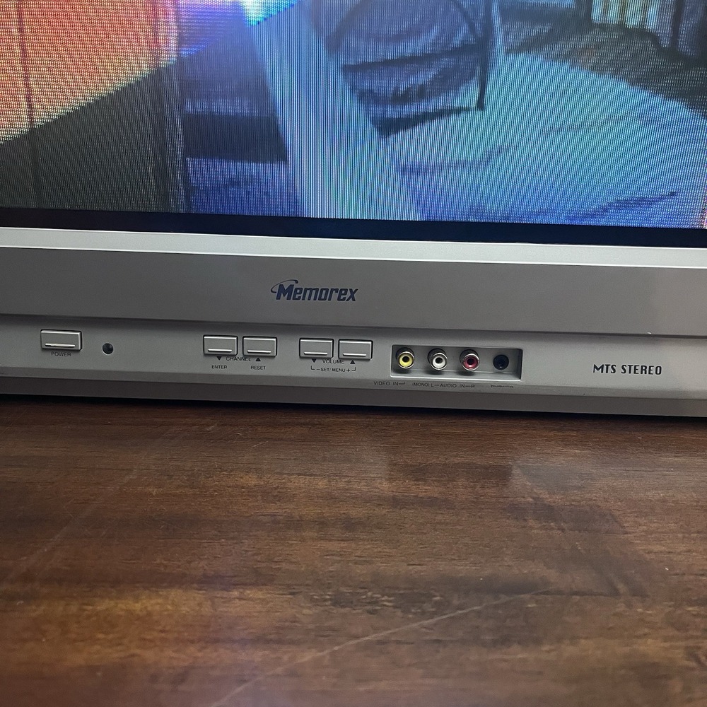 Memorex MT2012 Vintage CRT TV 20 Inch MTS Stereo Front - Rear Av & S-Video Read - Picture 5 of 12